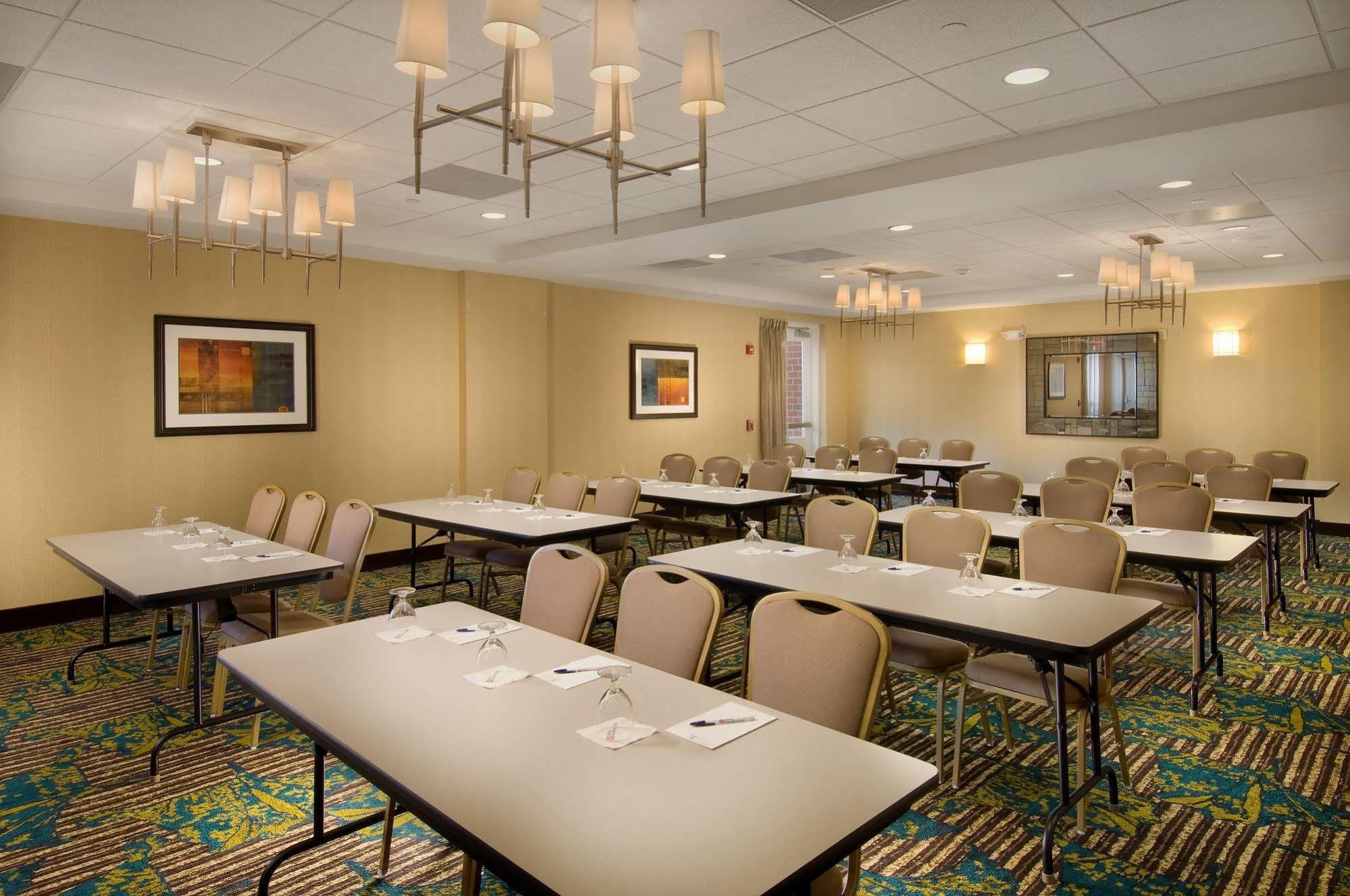 Hilton Garden Inn Silver Spring White Oak Facilidades foto